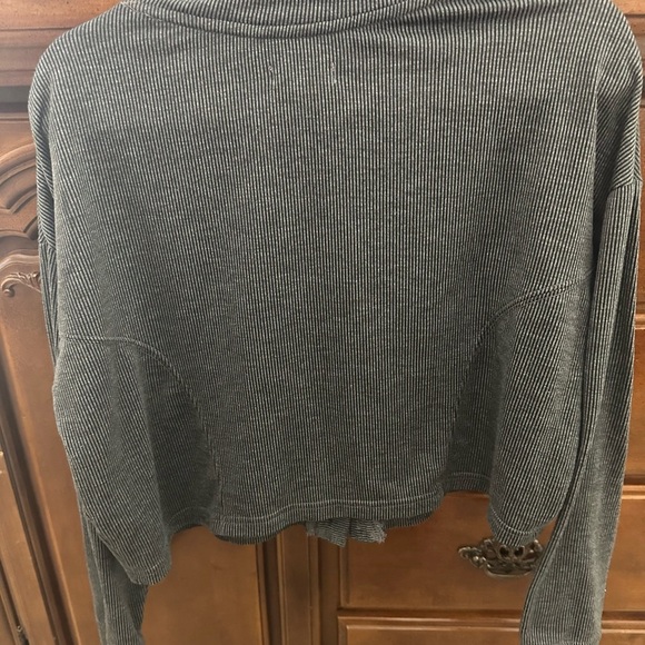 Colsie Women's Gray Cardigan Sweater - Picture 6 of 8